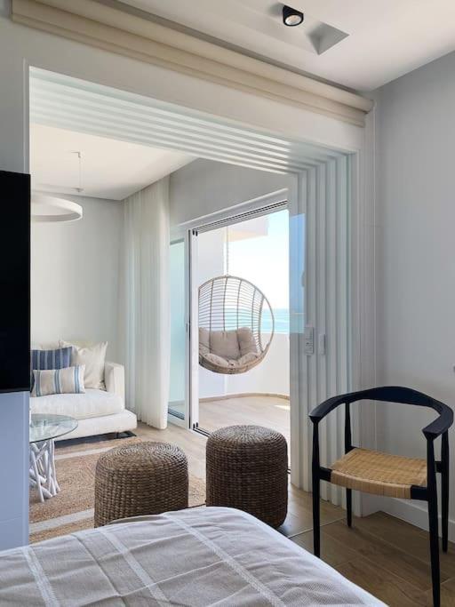 Front Sea Apartment