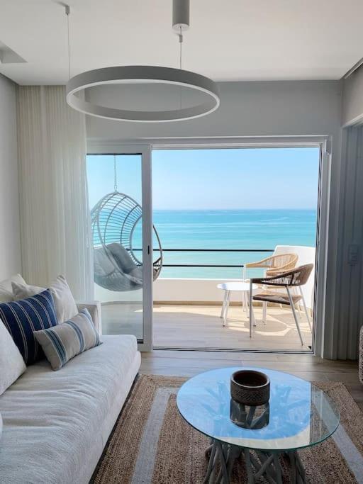 Front Sea Apartment *